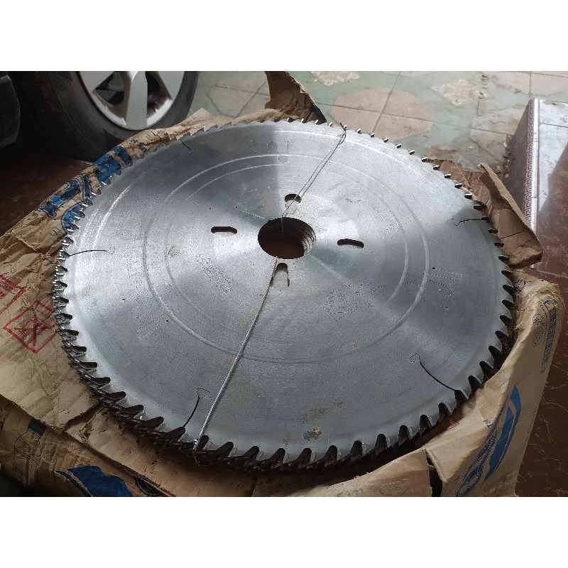 Circular saw OD 45cm piringan serkel pemotong kayu TCT 4,8mm leuco germany bekas  bagus