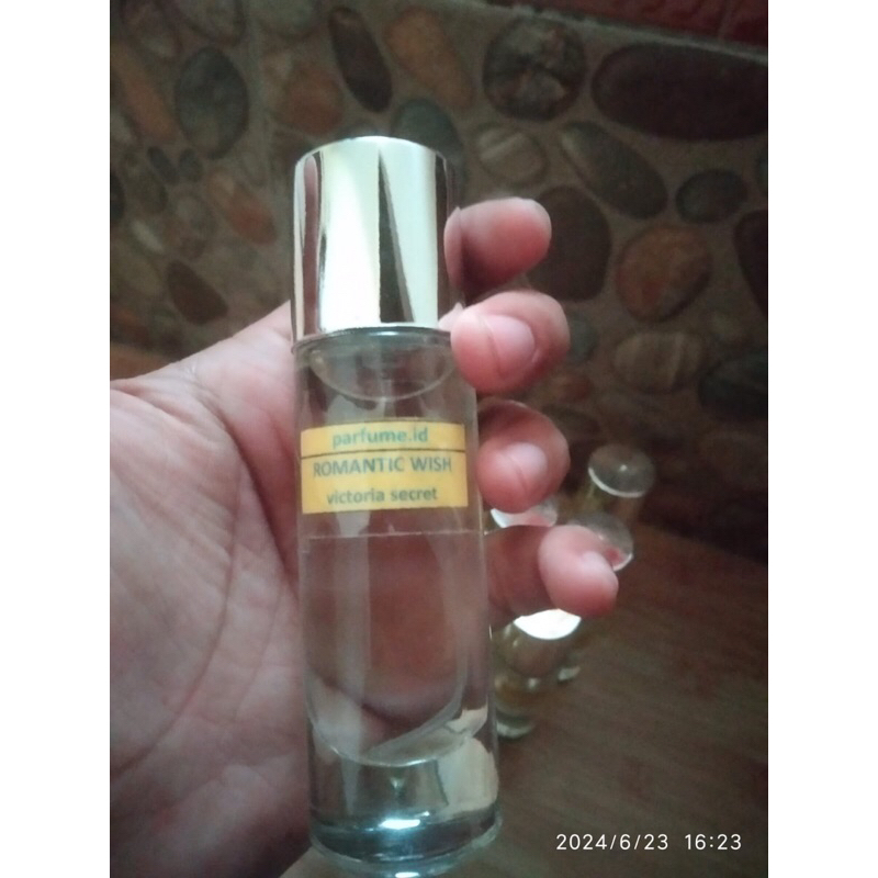 parfum refill tahan lama