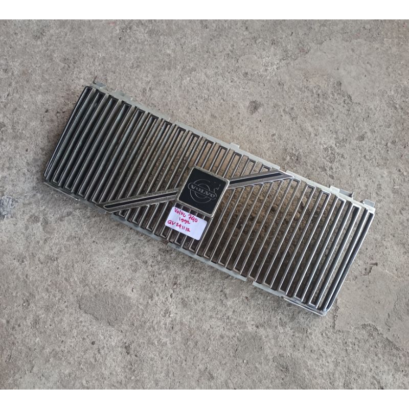 grill Volvo 740 92