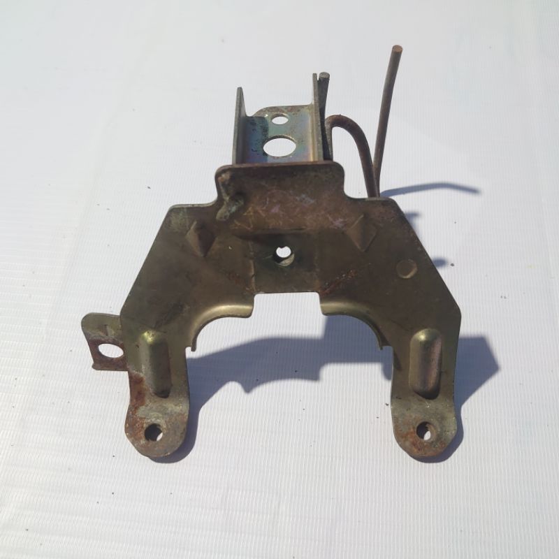 bracket breket dudukan panel dasi depan mio soul karbu original
