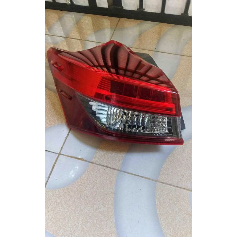 stoplamp lampu belakang yaris 2019 2020