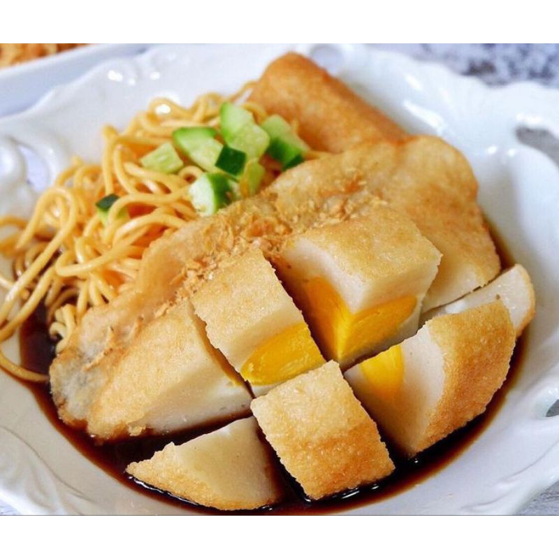 

Pempek Kapal Selam (Besar) + Cuka Kental Pedas