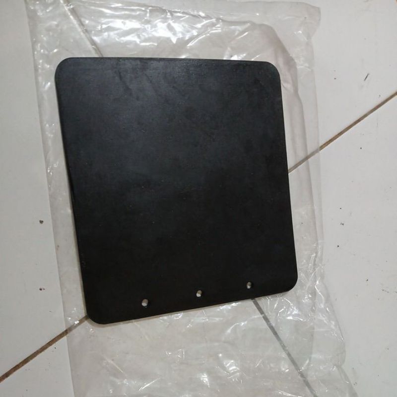 kepet lumpur / mudflap mobil pick up original