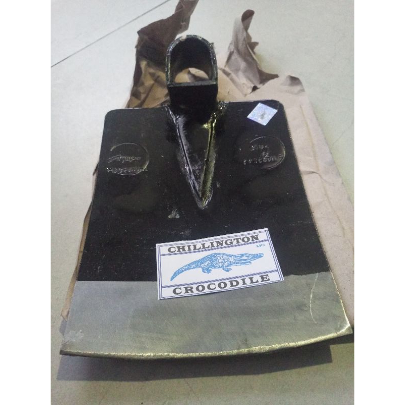 Cangkul /Pacul  Cap Buaya lokal Panjang 23 cm Lebar 18 cm Cangkul Sawah