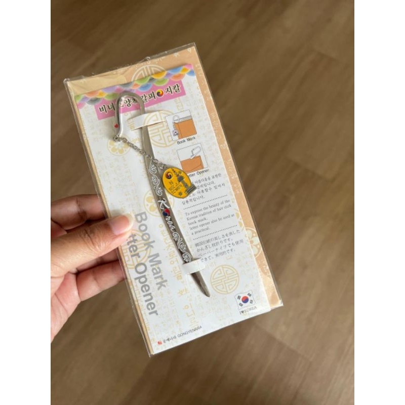 

BOOKMARK / PEMBUKA AMPLOP & PEMBATAS BUKU LETTER OPENER KOREA ASLI