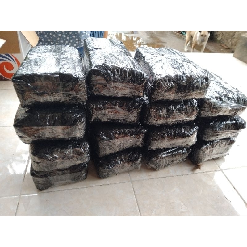 

Air mineral dari bali isian 1,5 liter (1500 ml)