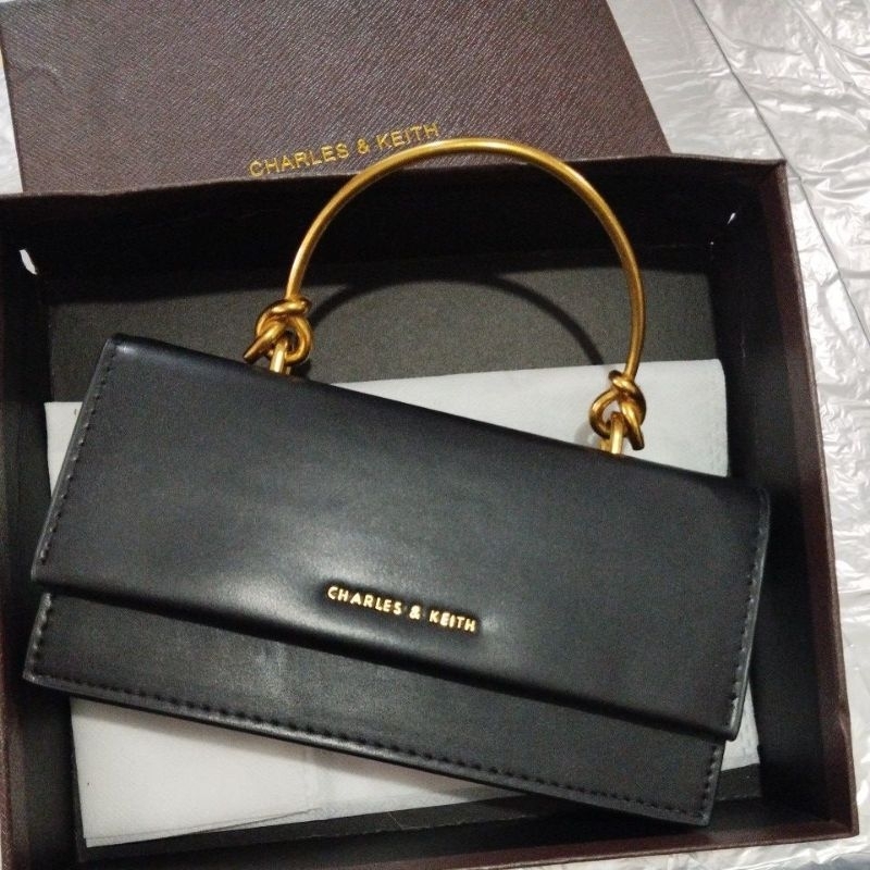tas sling rantai Charles and Keith new