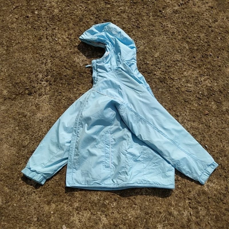 Jaket Outdoor Point Square