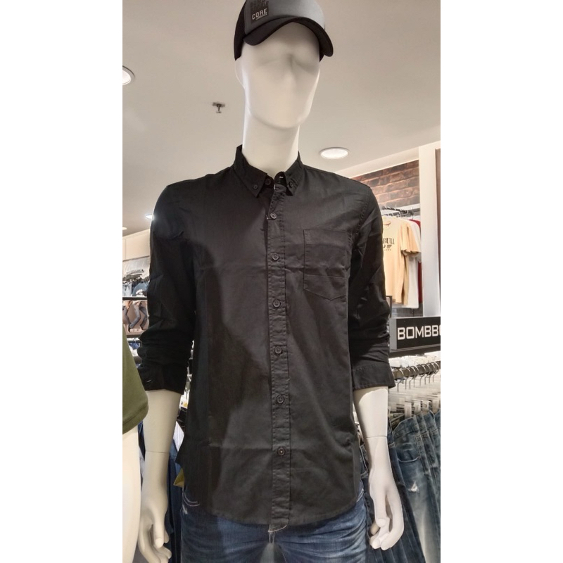 KEMEJA PRIA LENGAN PANJANG KATUN BOMBBOOGIE BY MATAHARI (S-XL)