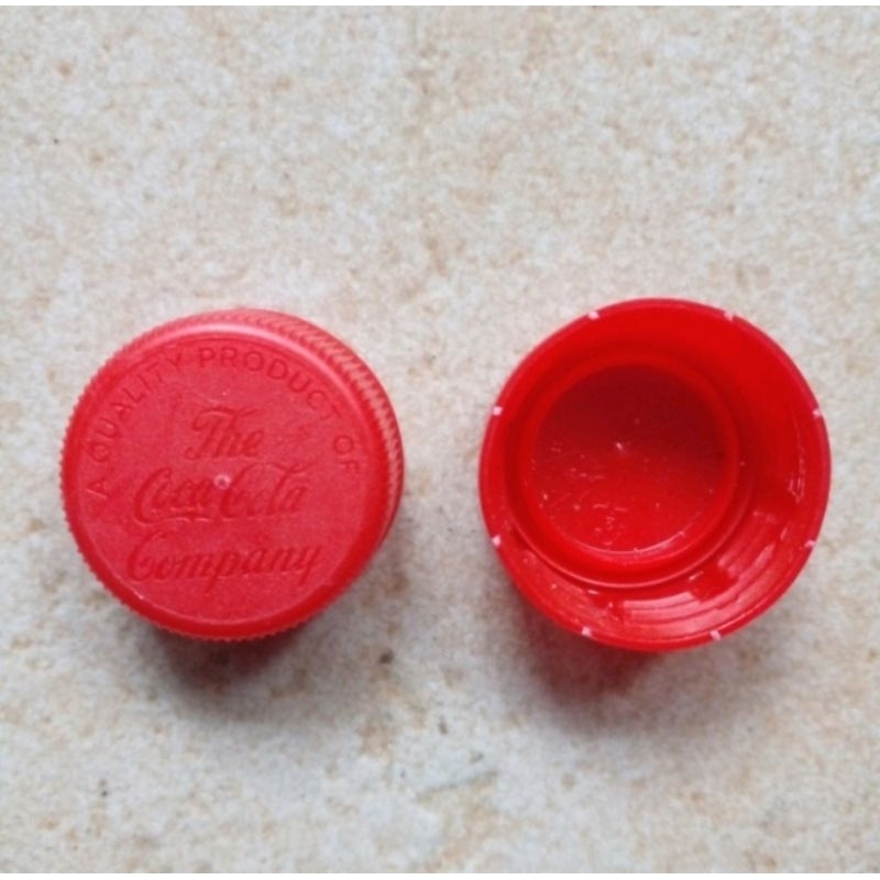 

The Coca-Cola Company Kantong Warna Merah
