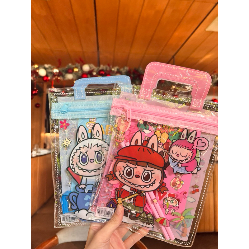 

FREE TAS Set Alat Tulis 6 in 1 / Stationery Set Motif Karakter / Hampers Souvenir Birthday Anak / Set Mini Pouch Bag Karakter ulang tahun sekolah sanrio my melody cinnamonroll kuromi