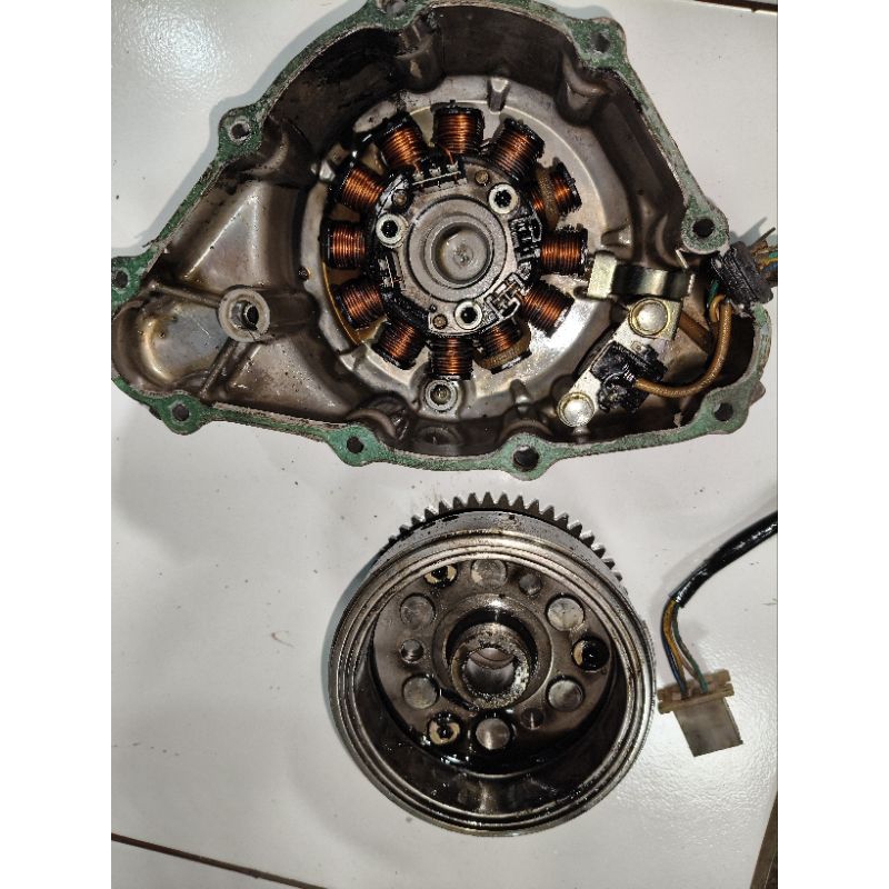spul magnet set cbr 150cc karburator barang masih bagus ORI bawaan copotan motor asli