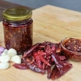 

Sambal Chili Oil Bakoelans Rafsya