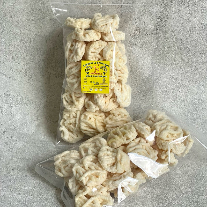 

KERUPUK KERITING CETAK 200 gr - KERUPUK PALEMBANG | OLEH OLEH PALEMBANG