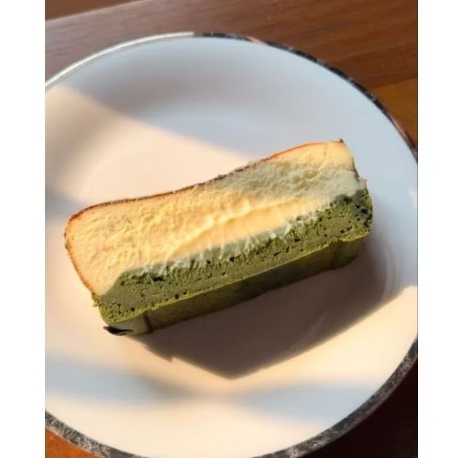 

Matcha Cheesecake large