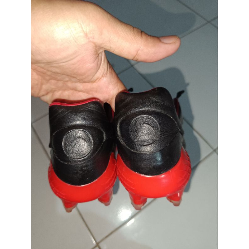 Adidas Predator Powerswerve