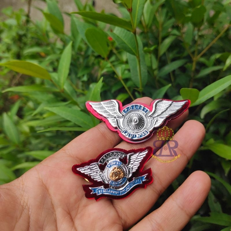 PIN PELOPOR LANTAS POLRI / PIN LALU LINTAS POLRI / WING LANTAS / ATRIBUT POLRI