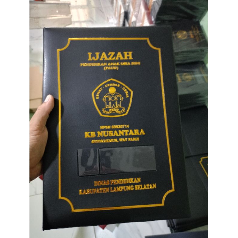 

produksi map raport dan ijazah folio isi 12 lembar