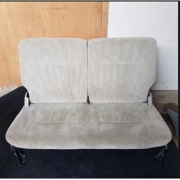 Jok Mobil Toyota Rush 2012 bagian belakang