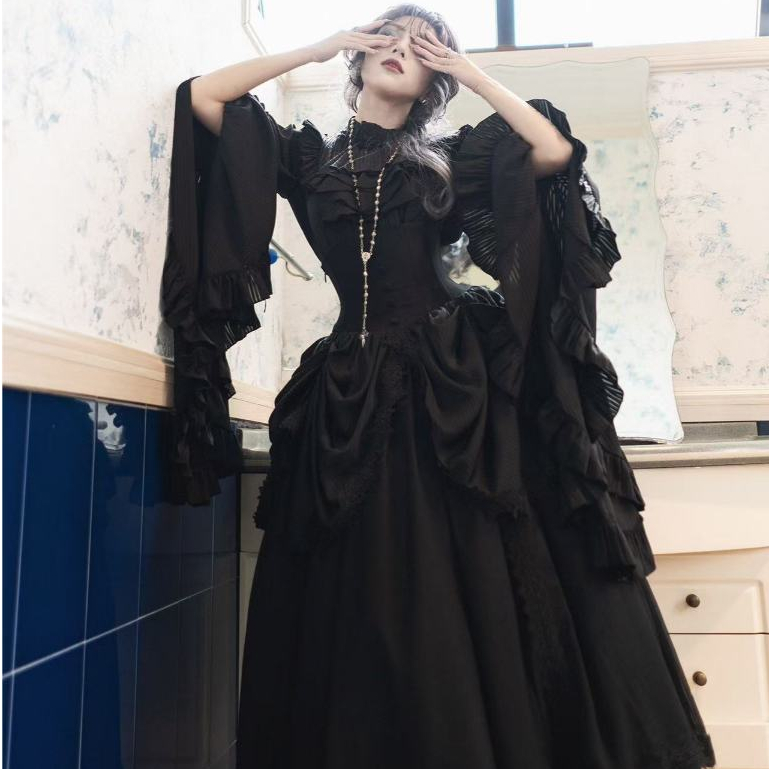 Kemeja rok panjang gaya Gothic Lolita gaya biarawati berjalan dalam tidur