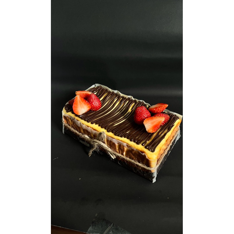

Brownies Burnt Basque Cheesecake