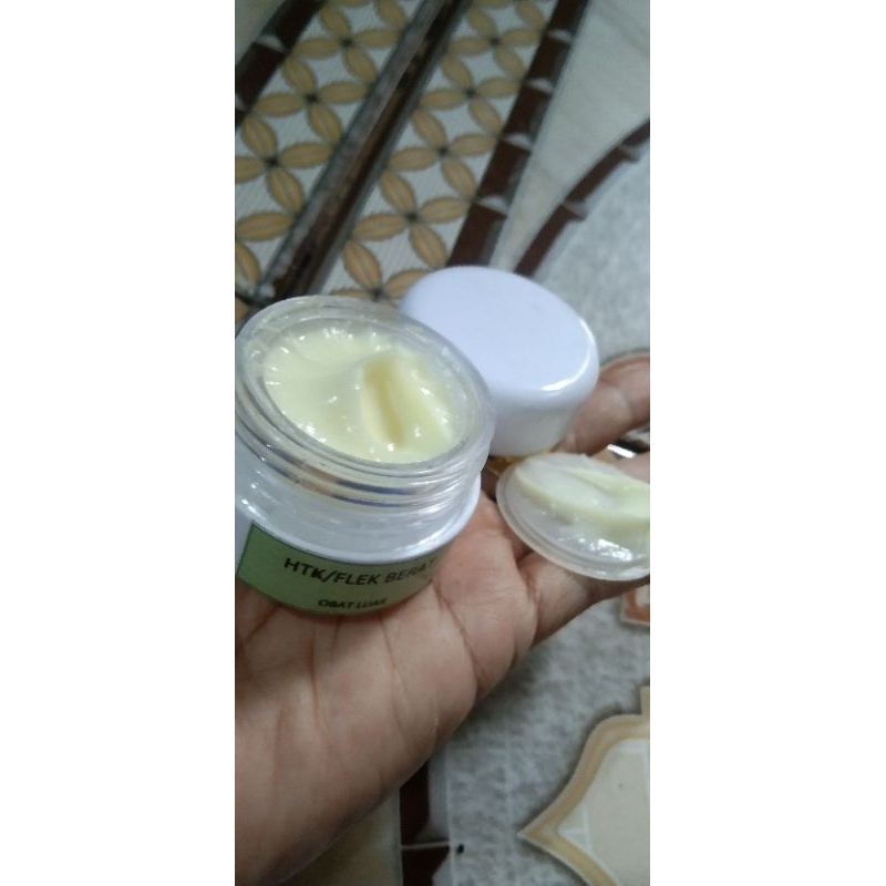 HTK flek  berat night whitening cream
