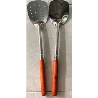 SPATULA BESAR GAGANG KAYU / SUTIL BESAR GAGANG KAYU / SUTIL BESAR KAYU