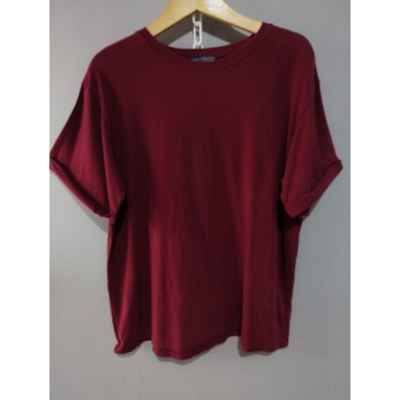 Kaos Us n Them maroon