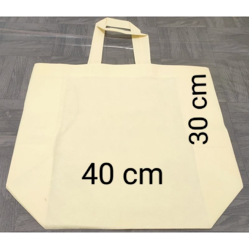 

Goodie Bag Landscape Ukuran 40x30x14 Cream Polos