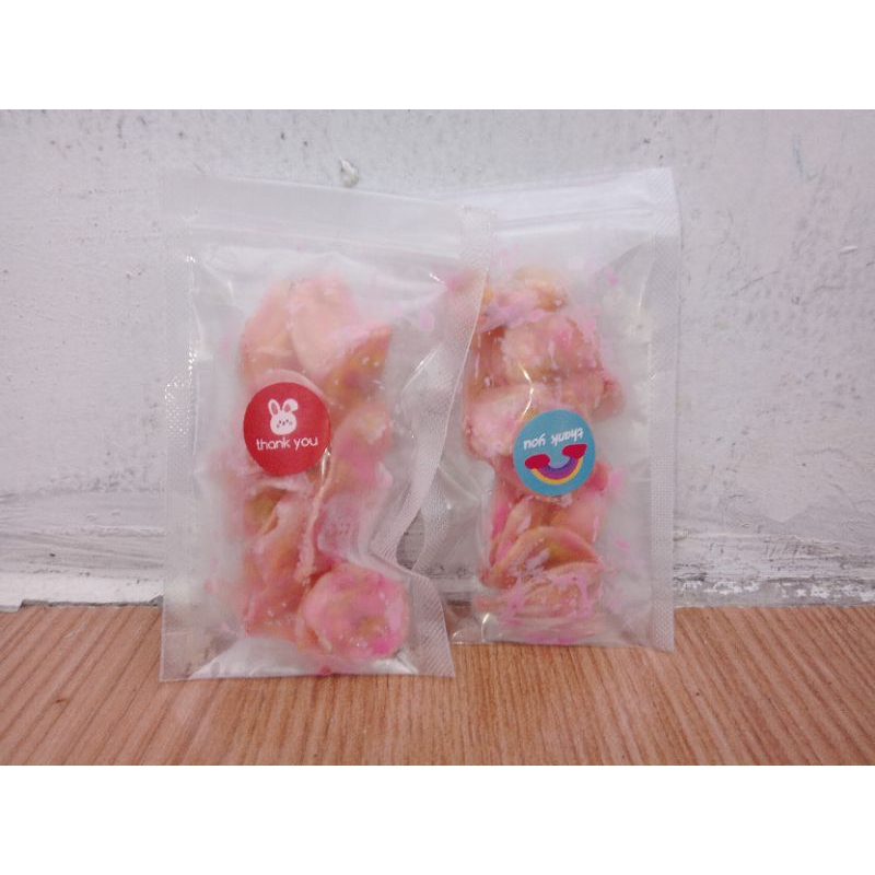 

kripik pisang strowbery