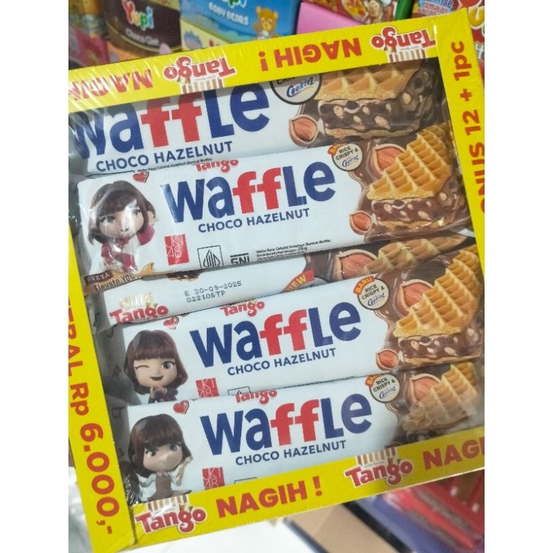 

Tango Waffle Choco Hazelnut/tango waffle coklat isi 12+1 pcs