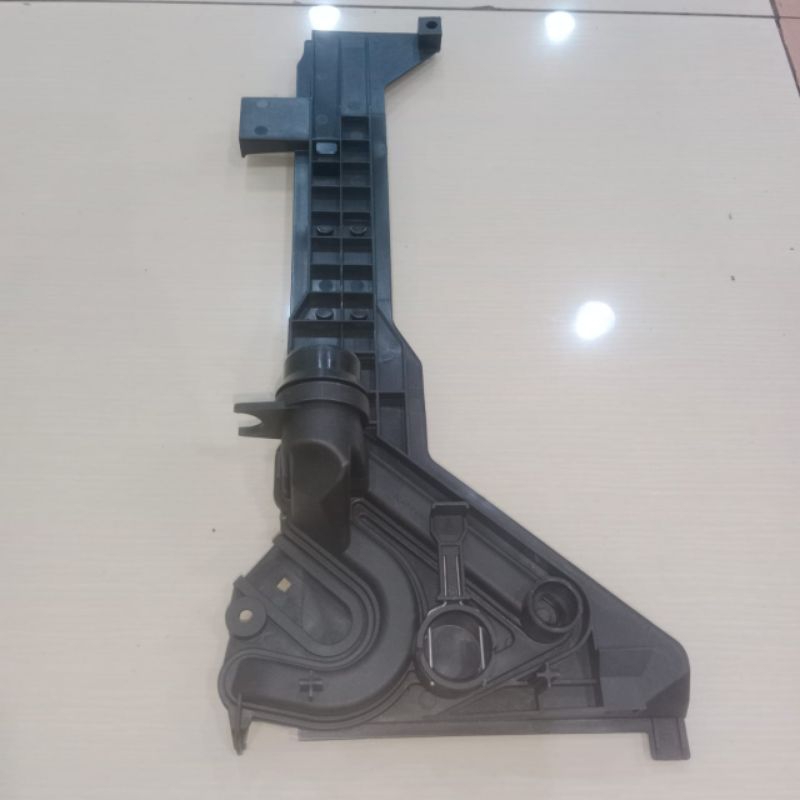 Breket tabung radiator bmw e46 / sparepart bmw