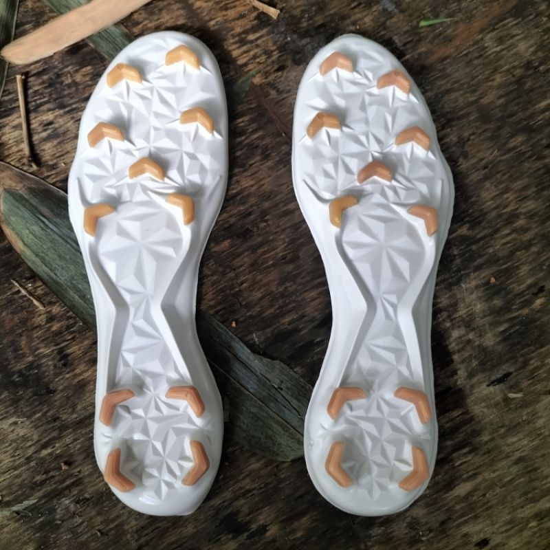 outsole Sepatu bola model SPECS LIGHTSPEED REBORN