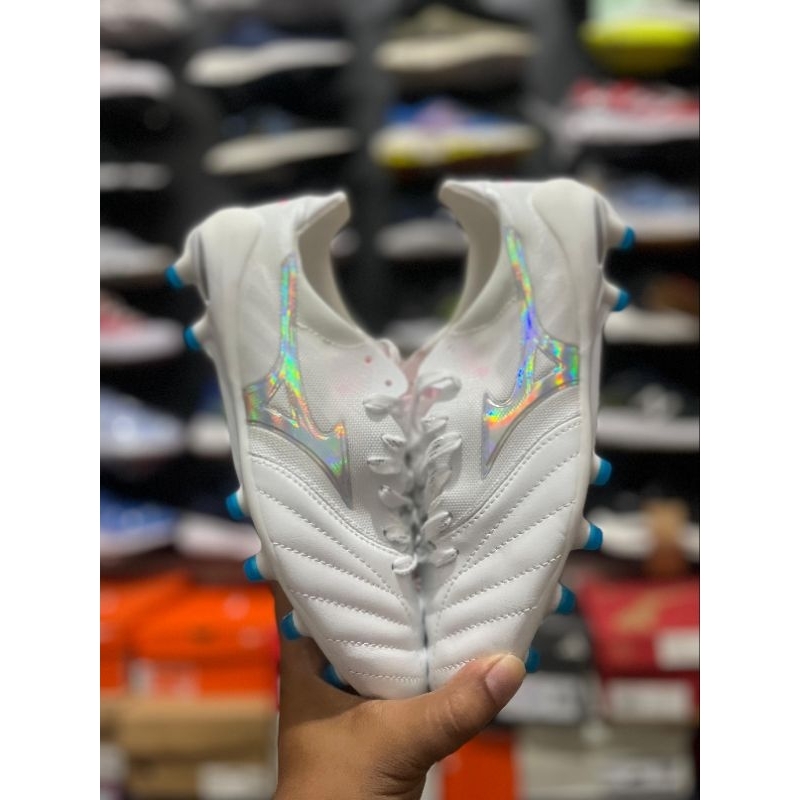 Sepatu bola mizuno morelia neo 3