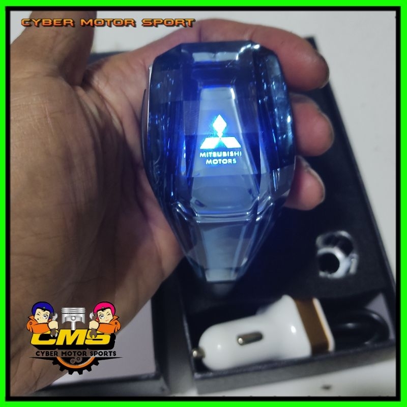 shiftknob mobil mitsubishi crystal led. tuas gigi perseneling logo nyala mitsubishi . shift knob nya