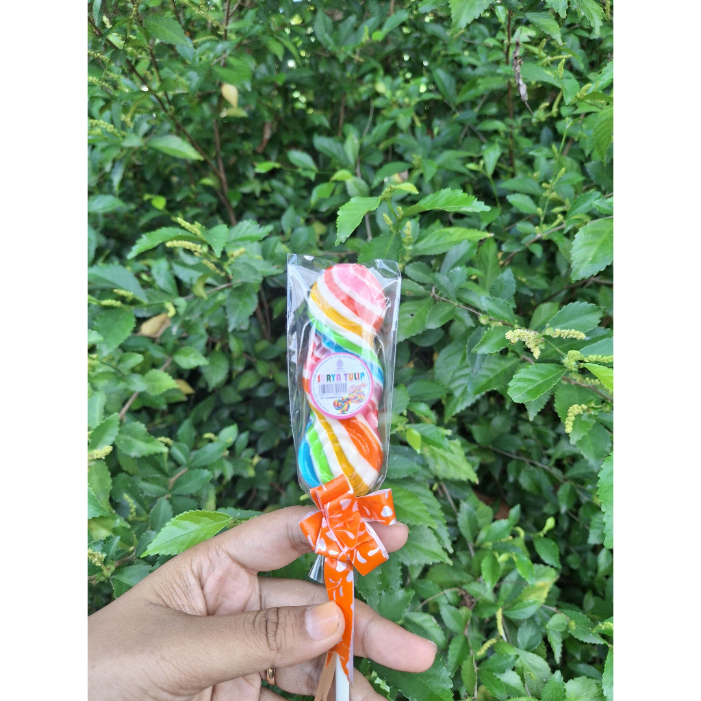 

Surya Tulip Permen Lolipop Mata tiga 4,5 cm - Tanpa Pemanis Buatan - Premium