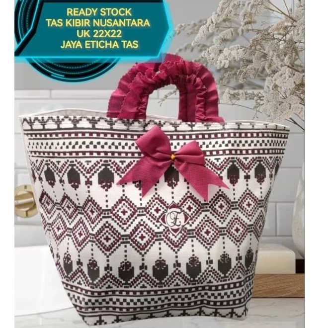 

(isi 12 psc ) tas hajatan spunbond batik avalan maron box 22x22