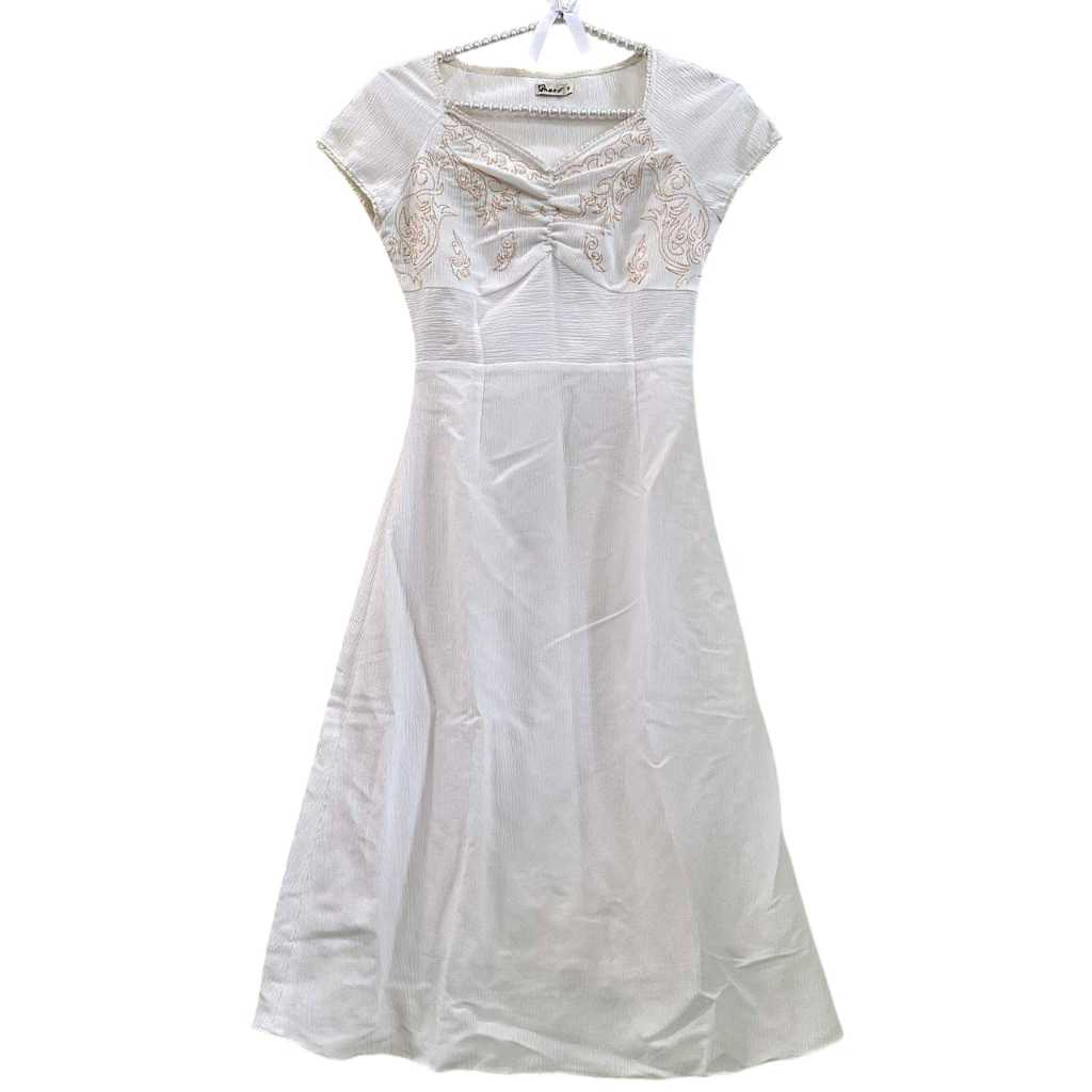 Scrunched Embriodered Milkmaid Dress | v neck coquette boho bohemian y2k bodycon dres membentuk bada