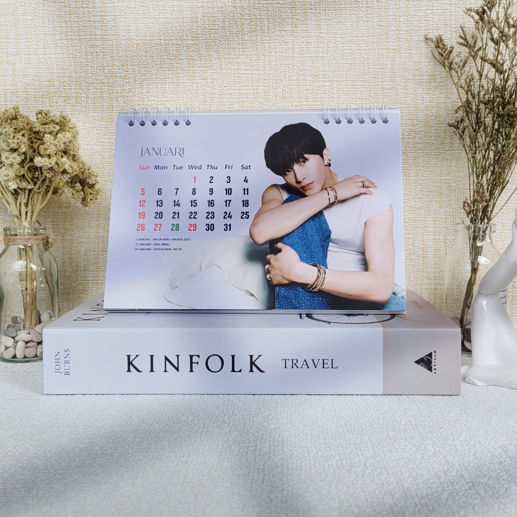 

KALENDER 2025 MARK LEE NCT 127 NCT DREAM 13 L