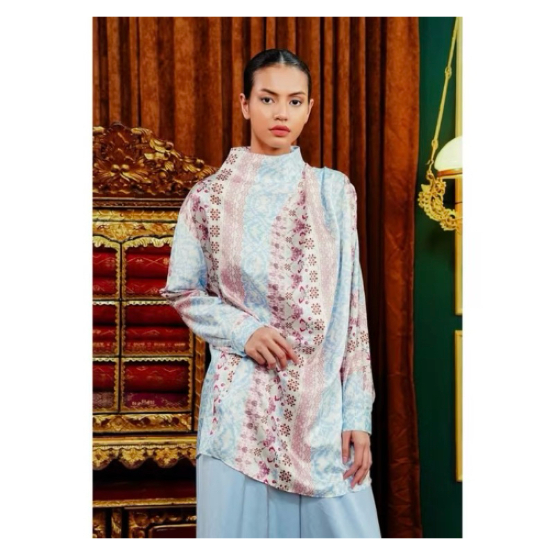 Benang Jarum - Benang Pelangi Nyimas Drapery Blouse - Ivory