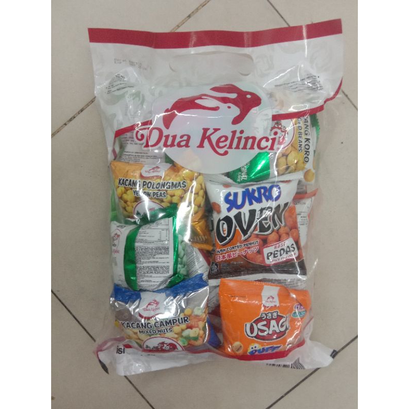 

Dua Kelinci assorted pancake 177g isi 12 pcs