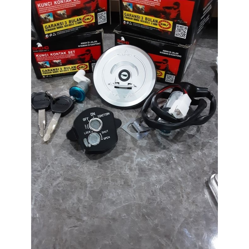 Kunci Kontak Set Motor CBR 150R 2011 Macho