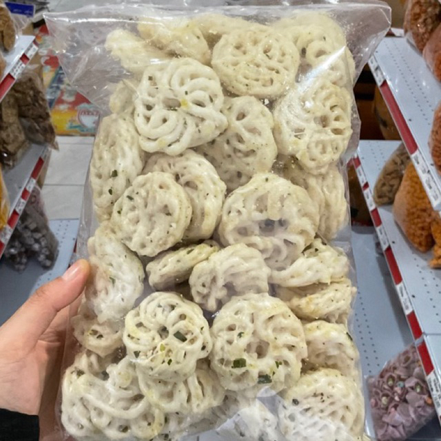 

(500 GRAM) KERUPUK SEBLAK RAFAEL all varian