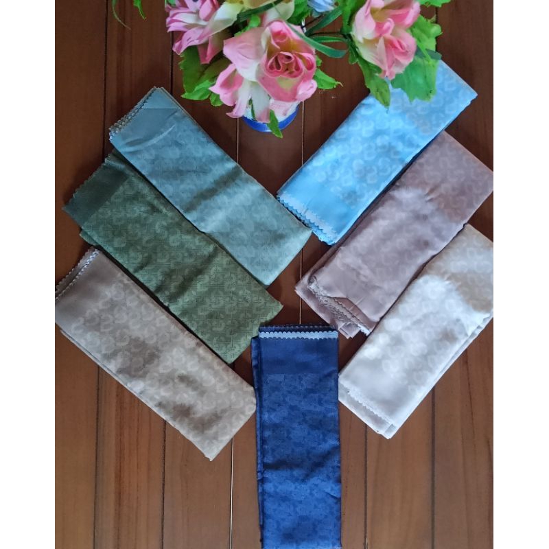 HIJAB SEGI EMPAT ALA BUTTON SCRAFT KW