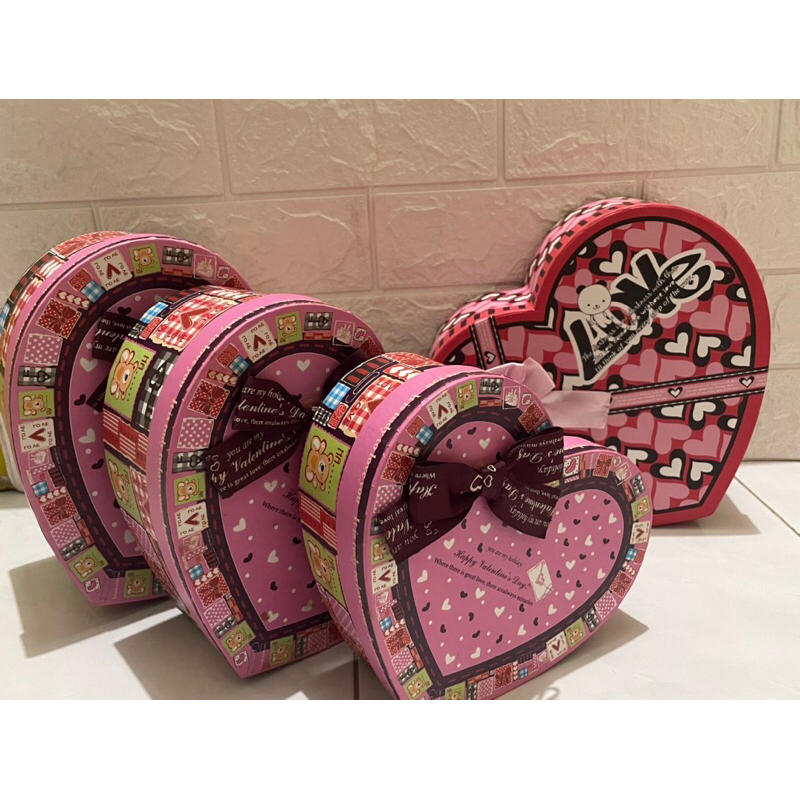 

BOX VALENTINE isi 3 pcs / BOX KADO BUAT VALENTINE / BOX MODEL HATI BERMOTIF / BOX LUCU / BOX BENTUK HATI