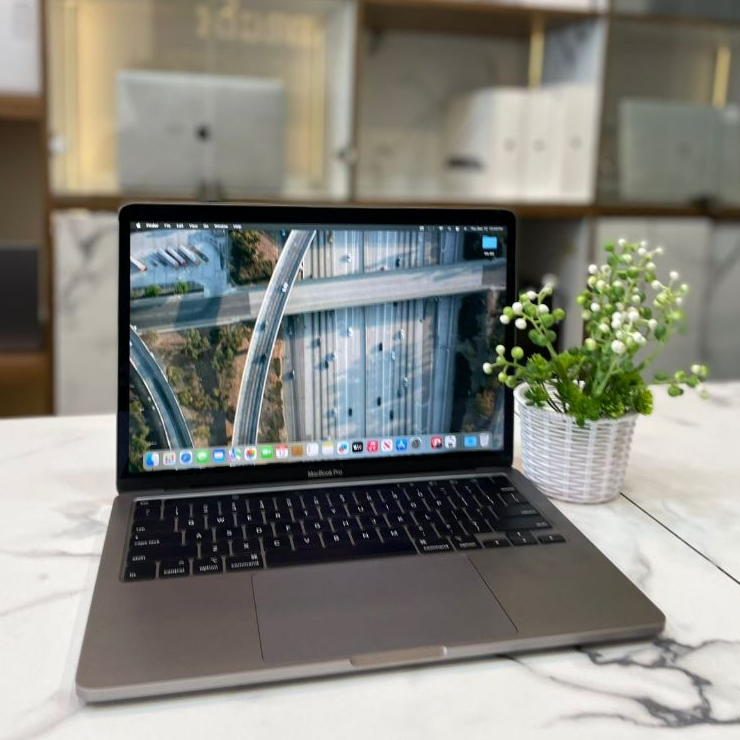 MACBOOK PRO CHIP M2 2022 DAN PRO M3 SECOND FULLSET ORIGINAL RAM 8 GB 16 GB 256 GB MURAH LIKE NEW