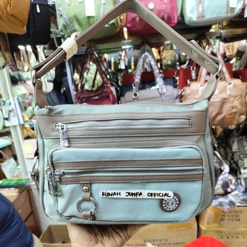 TAS SELEMPANG JUNFA ORIGINAL 7715-358 BAHAN PARASUT WATERPROOF