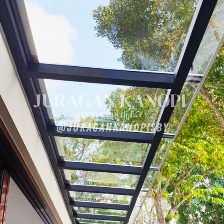 Kanopi atap solarflat 3mm modern terpasang