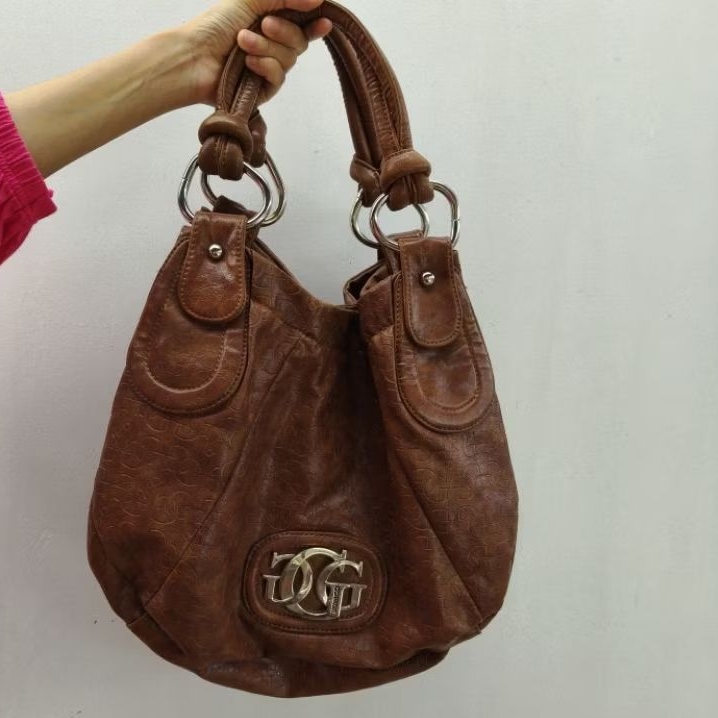 preloved tas kulit guess authentic guess bag