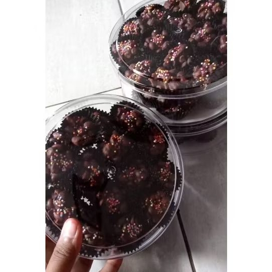 

COKLAT KACANG kue lebaran manis